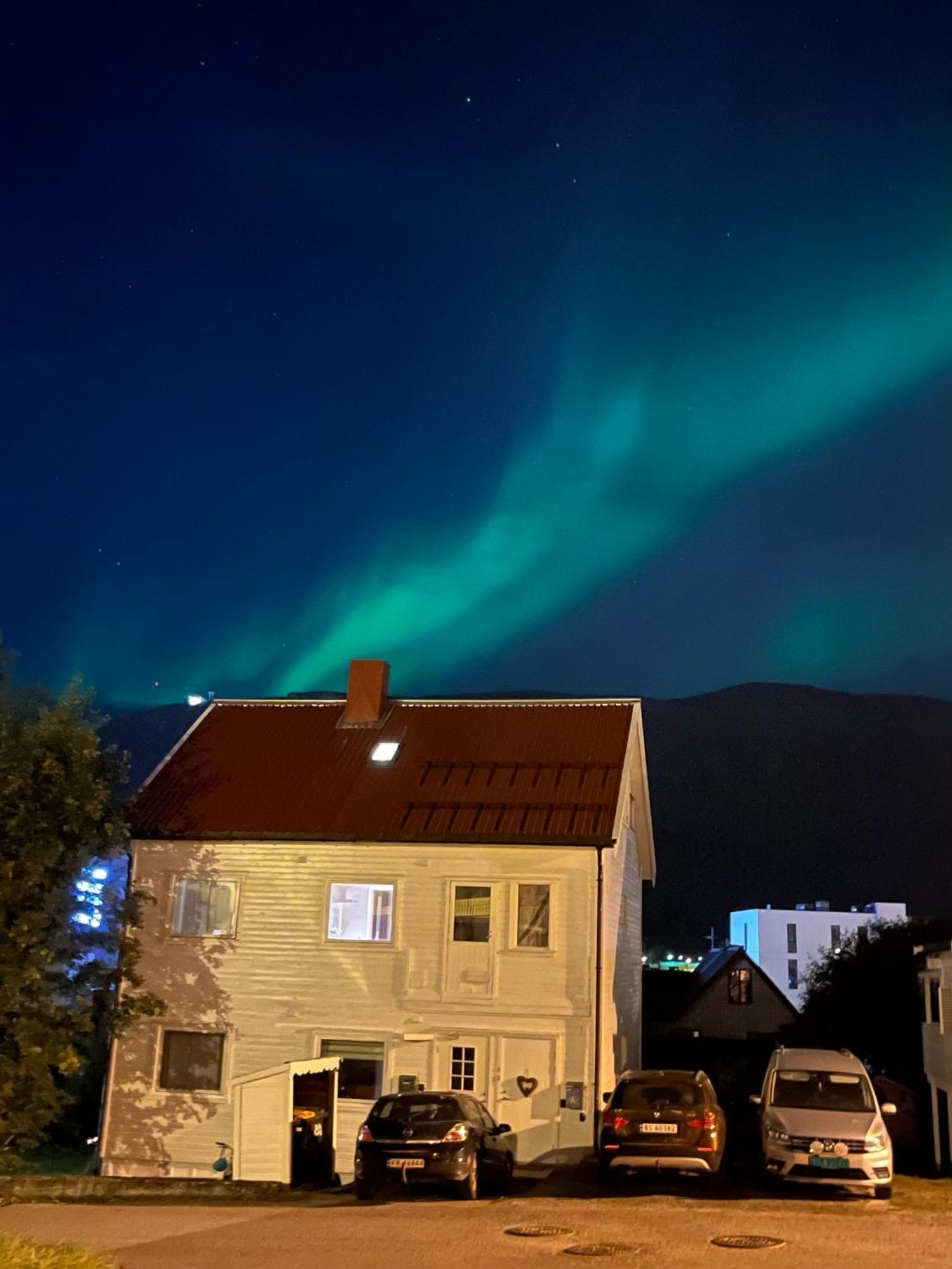Centrally Located Apartment In Classic Townhouse Tromsø Eksteriør bilde